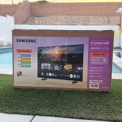 43 “ Samsung smart 4k led hdr tv