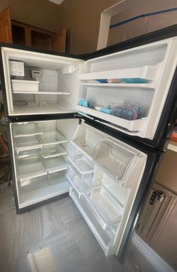 Standard fridge-Kenmore