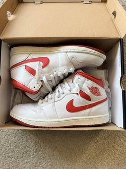 Jordan 1 Mid Se Dune Red