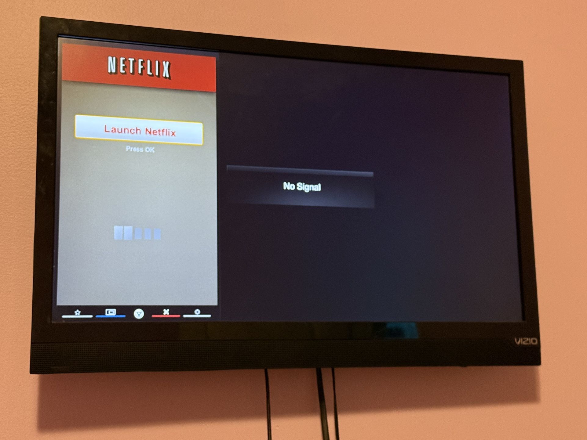 24”Vizio TV And Wall Brackets For Mounting