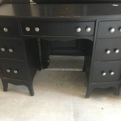 Queen Wood Bedroom Set In Black With Black Desk