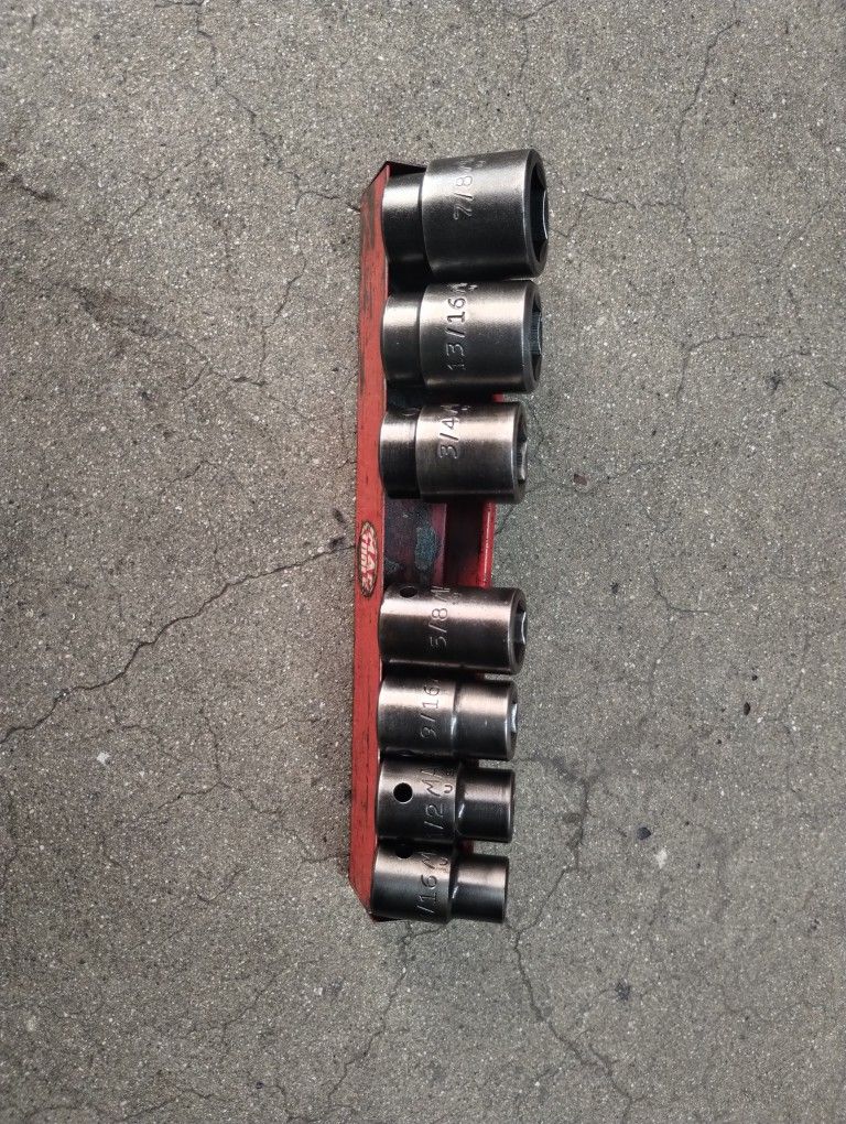 MAC Tools Impact Socket 1/2 Drive ( Missing 11/16" Socket)
