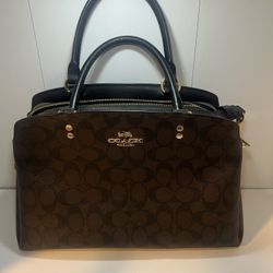 Coach Hand Bag With Cross Body Strap 