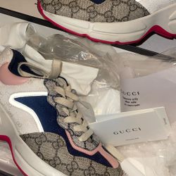 Gucci Sneakers 
