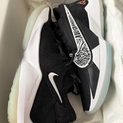 Giannis Freak 2 (Size 11.5 New) 