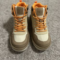 UGG Women’s Highland Hi Heritage Sneaker