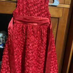 Delicate Dress For A Cute Little Girl Size 6