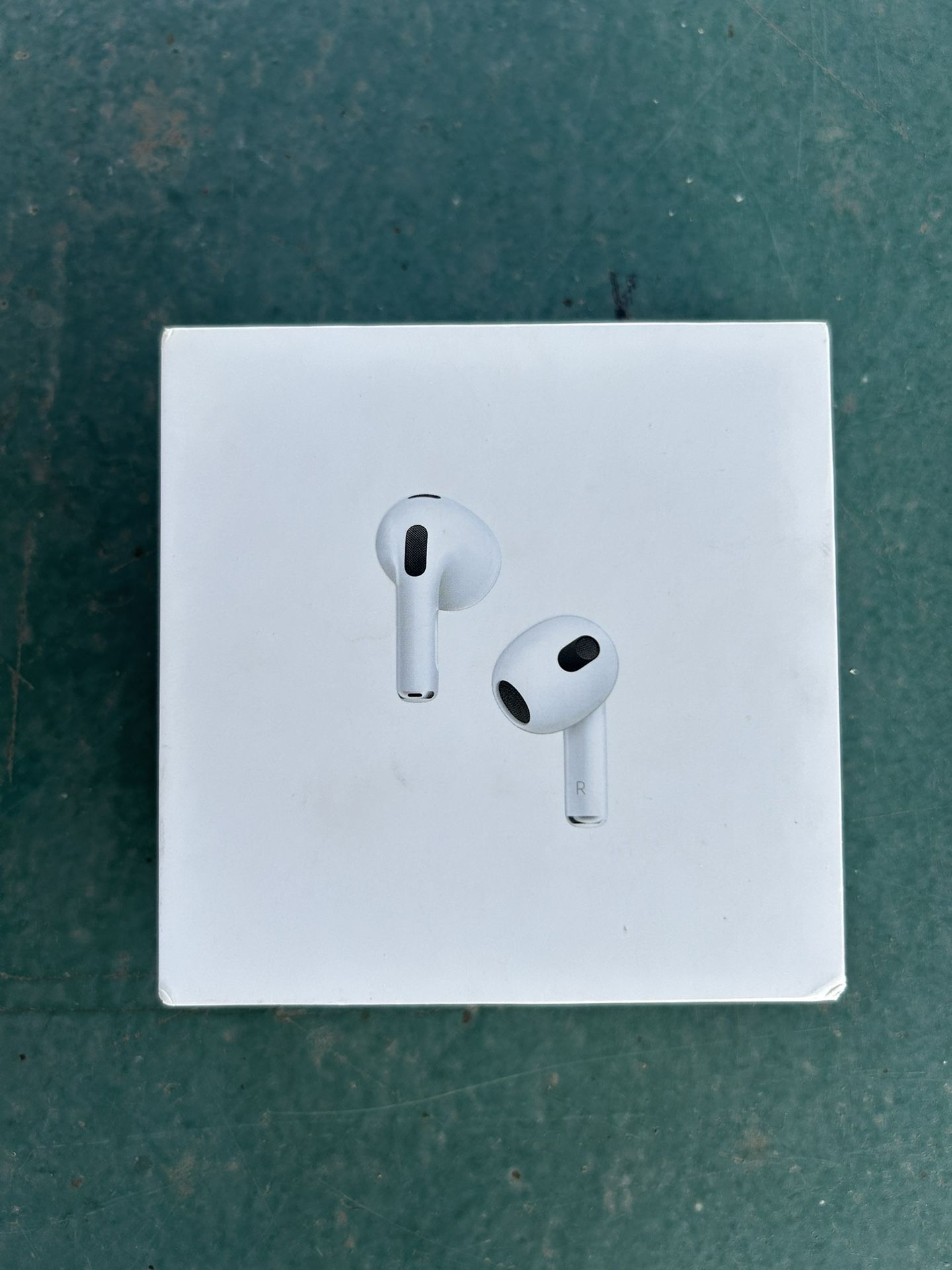 Apple AirPods (Gen 3)