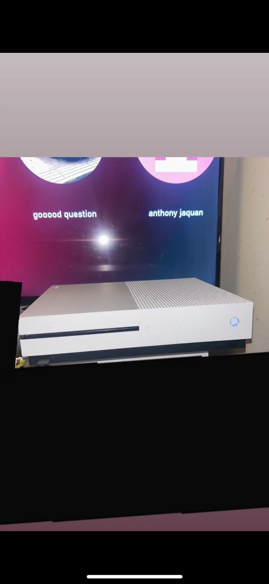 REFURBISHED Xbox One S 500GB White Bundle fresh and clean no DUST non smoker home