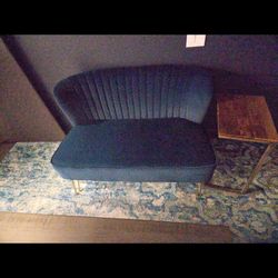 Velvet Love Seat 