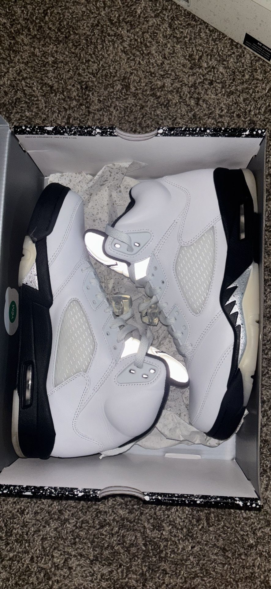 Jordan 5 Retro - ‘Reverse Metallic’ Size 9.5 Worn Once