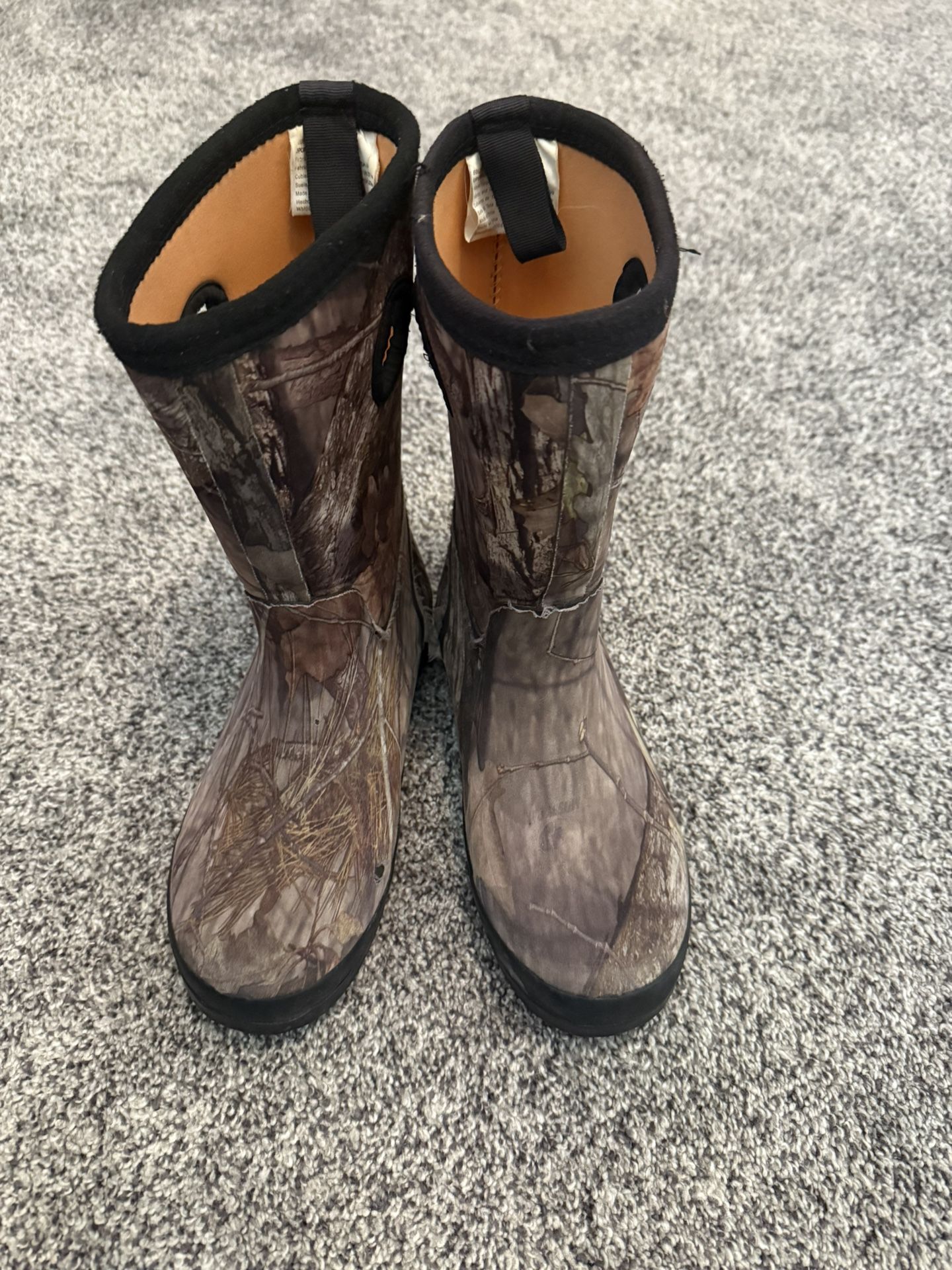 Camaflouge Boots Youth Size 5