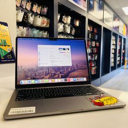 MacBook Air M2 2022