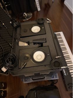 Yamaha HS5 Studio Monitors + Travel Hard Case