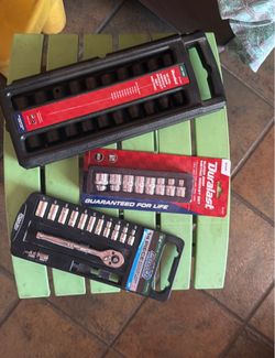 Duralast socket 1/2” , 3/8” , ratchet and socket set