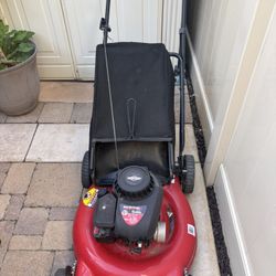 Gas Lawnmower 