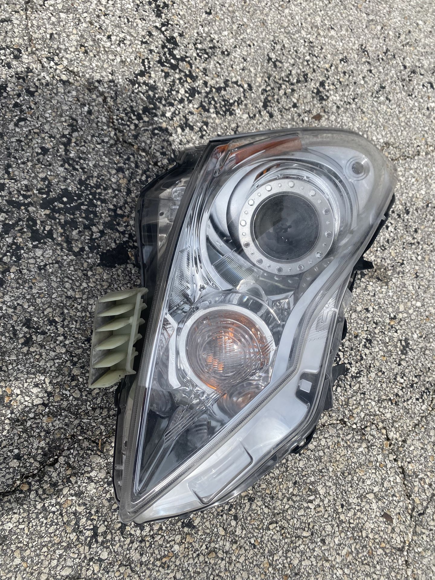 G37 Headlight 