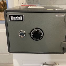 Gardall MS912-G-CK Microwave Horizontal 1 Hour Fire Safe with Combination Lock