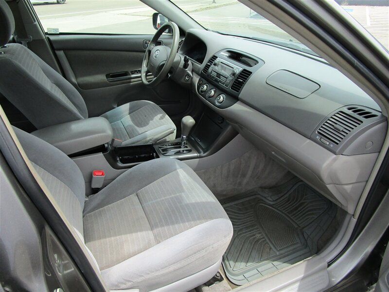 2006 Toyota Camry Standard