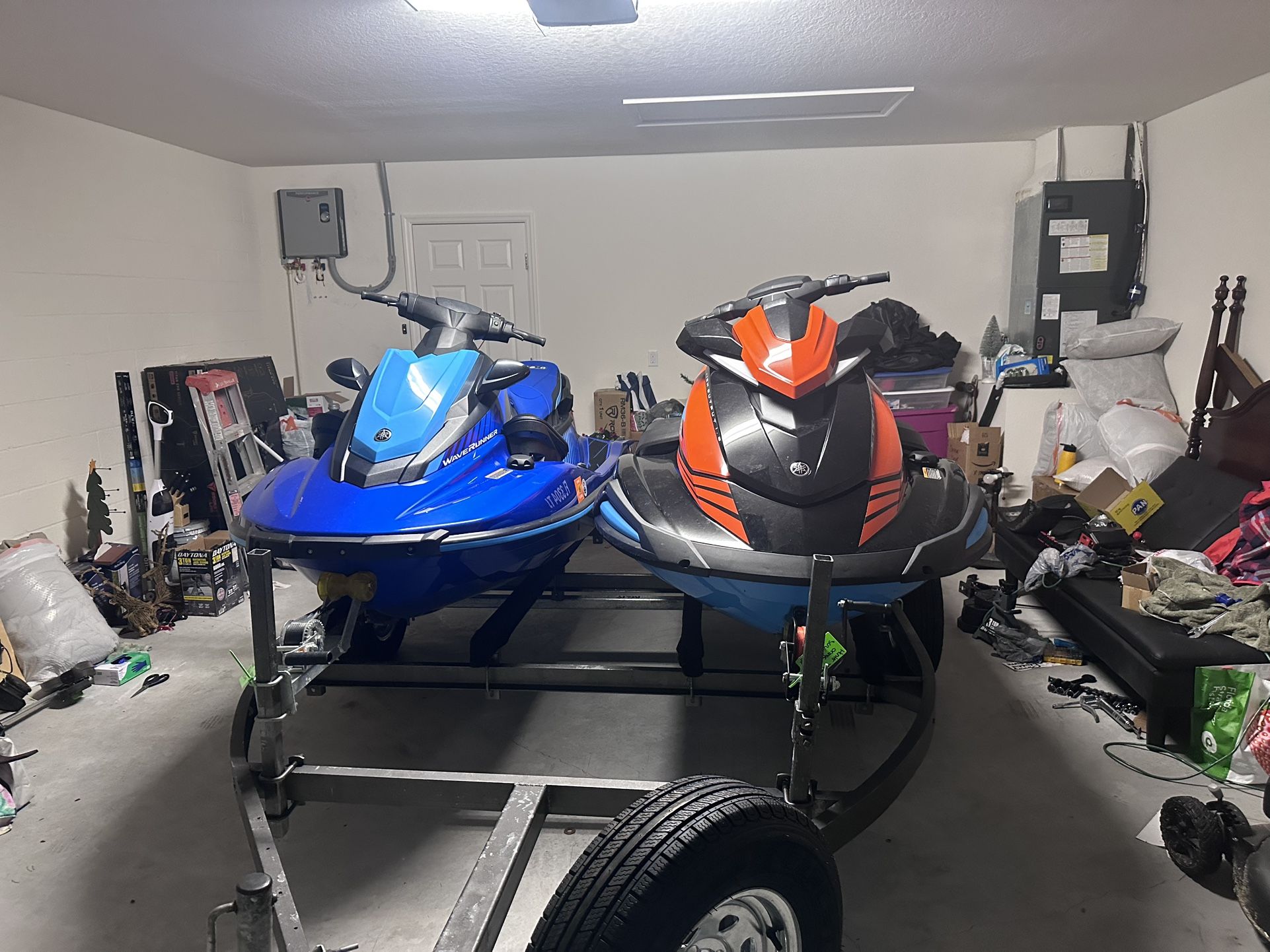 Yamaha Jet Skis + Trailer – Like New, Low Hours