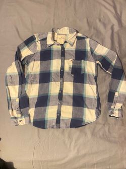 Hollister lady’s button up long sleeve