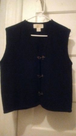 Black wool vest. Medium size