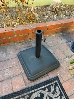 Patio umbrella post