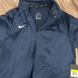 Nike DRI-FIT Size Small