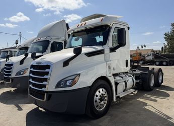 2020 Freightliner Cascadia 126 Day Cab