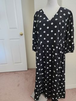 Polka dot dress in 1x