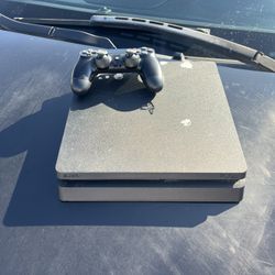 PS4 Slim