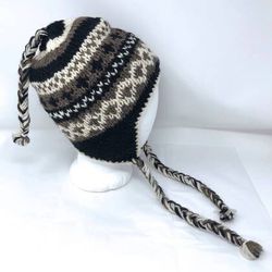 Napal 100% wool hat earflaps knit 