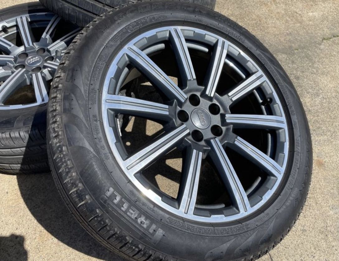 2017-21 Audi Q7 WHEELS OEM STOCK RIM 9x20 10 spoke 20" Machined Dark Gray Pirelli
