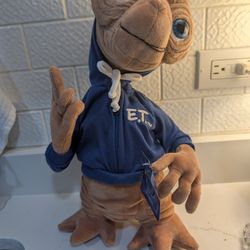 Universal Studios ET Stuffed Animal 