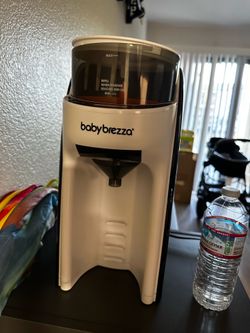 Baby breeza bottle makers