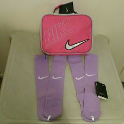 Nike Lunch Box And 2 pairs Nike Girl Socks Size : 4-7 Ages , new