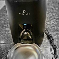 Cat Auto Feeder &  Auto WATER FALL " READ BIO"