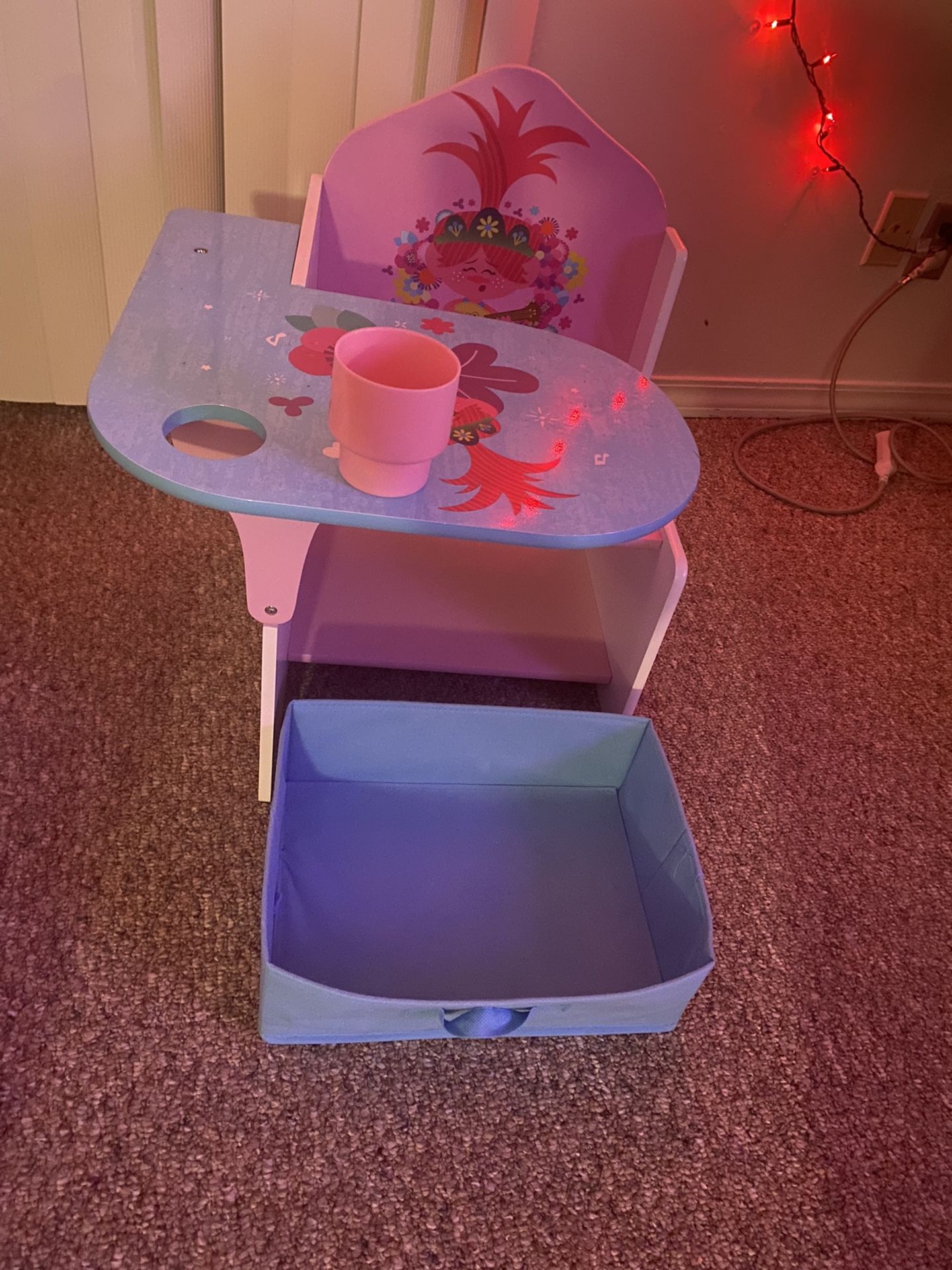 Poppy Trolls Art Desk