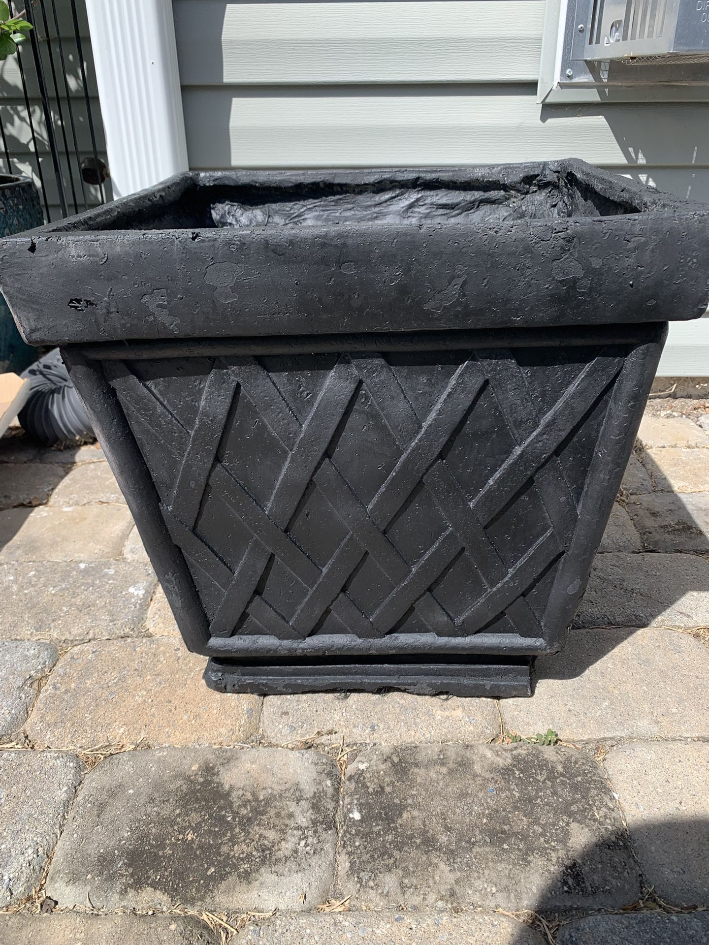 Large Thick Fiberglass Flower Pot W/ Basket weave Pattern On All Sides, Has Drain Hole, Flat Black, Holds Large Amount Of Plants Or Small Shrubs