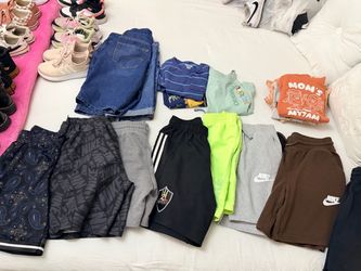 Big lot of boys and girl shoes !