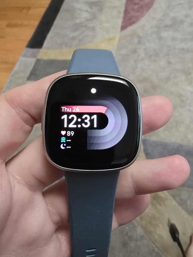 Fitbit Versa 4 Used LIKE NEW 