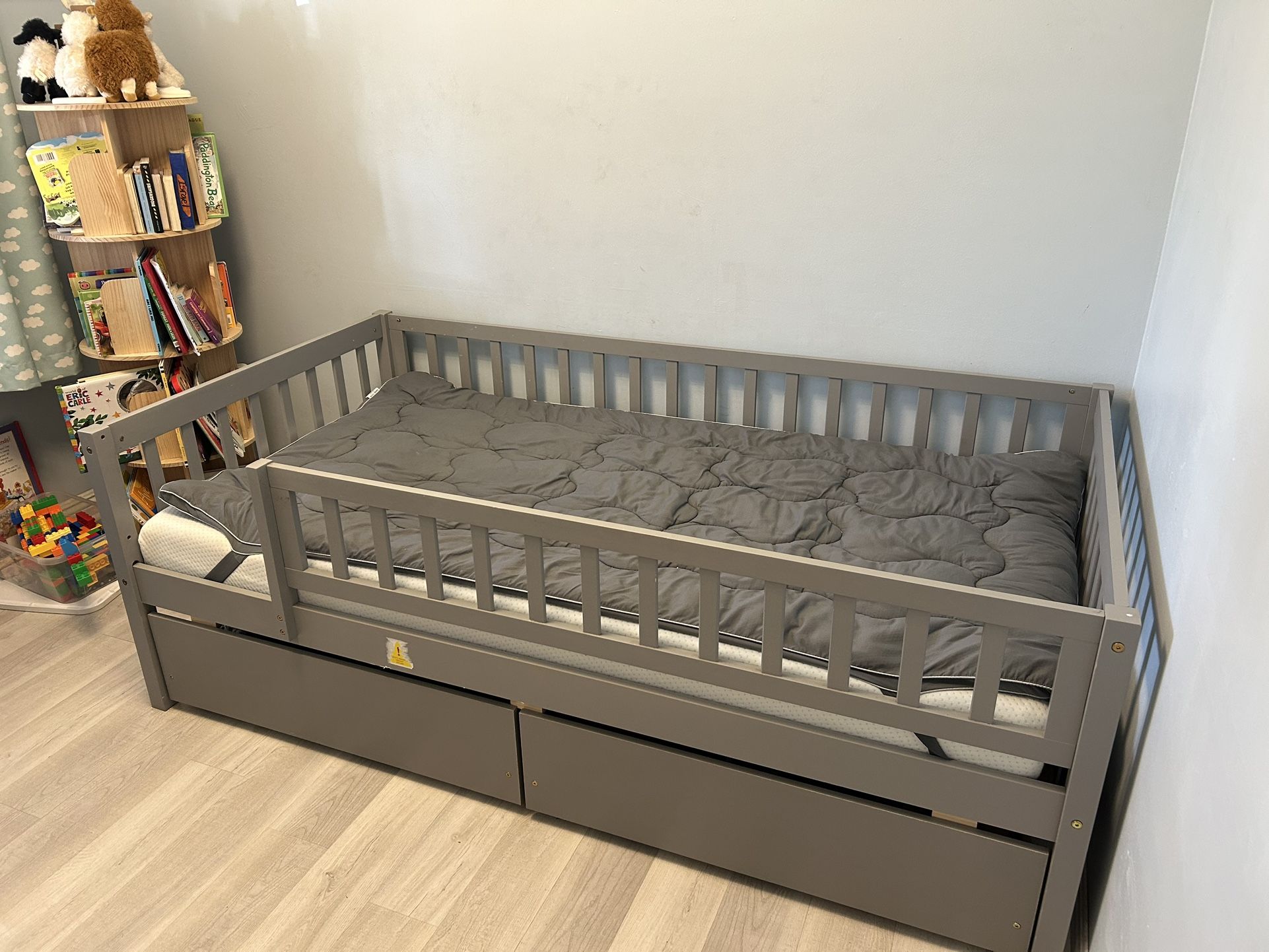 Twin Bed With Double Drawers