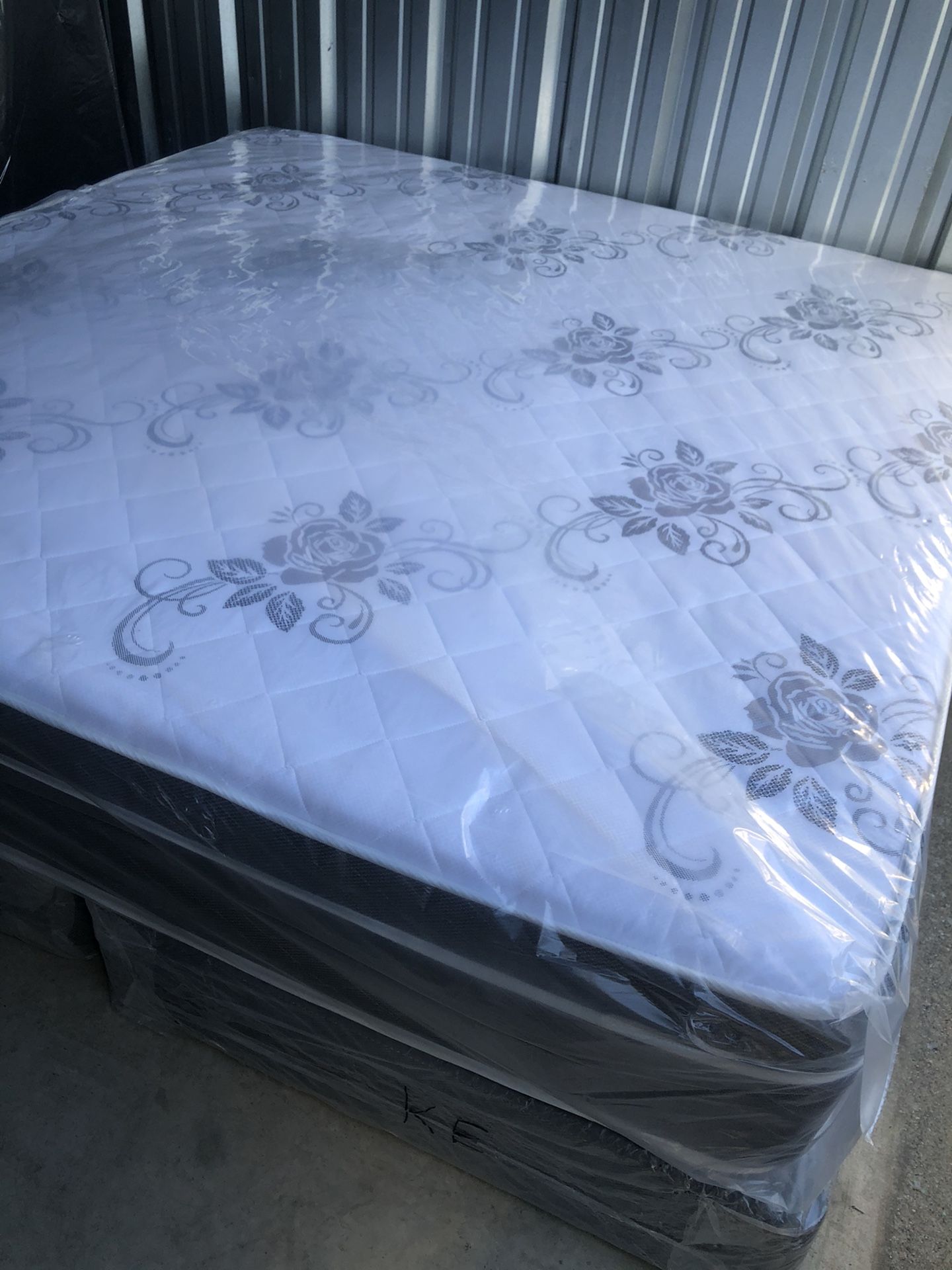 🔥Brand new mattress for sale/colchones en venta🔥Twin full Queen & king Starting at $180 we deliver