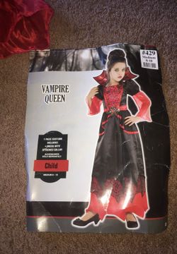 Vampire queen Halloween costume