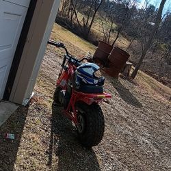 Currently Needs A New Chain But will Be Running As Quick As An Offer Gets Asked Runs Good Just Got A Brand New Tire And New Light 