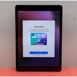 Apple iPad  🍎 10.2” Case And Charger 🔌 