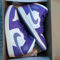 Jordan 1 Mids