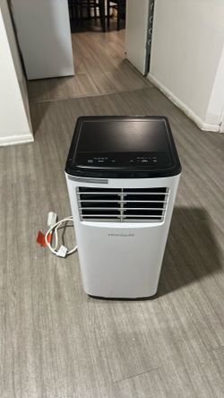 Frigidaire Portable Room Air Conditioner with Dehumidifier Mode 8,000 BTU (ASHRAE) / 5,500 BTU (DOE)