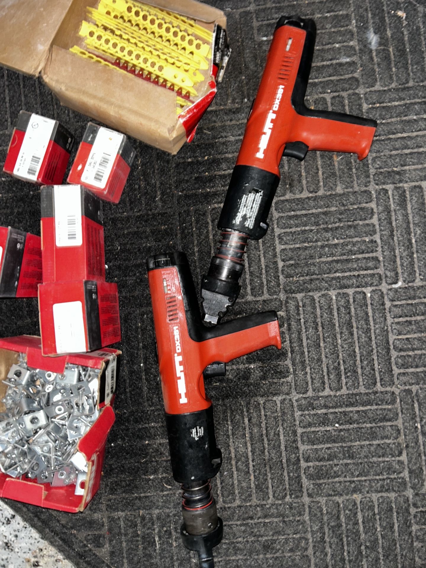 Hilti Gun
