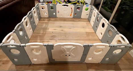 Tortoise & Hare baby playpen